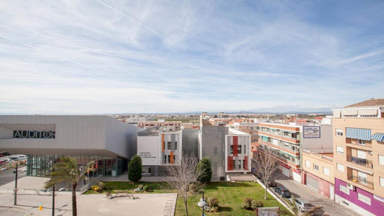 Casa Serra - - Alquila 3 Con Garaje * Paterna